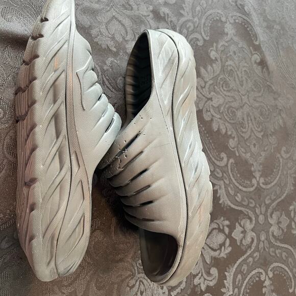 Hoka black sandals men 7 women 9 unisex - Picture 9 of 9